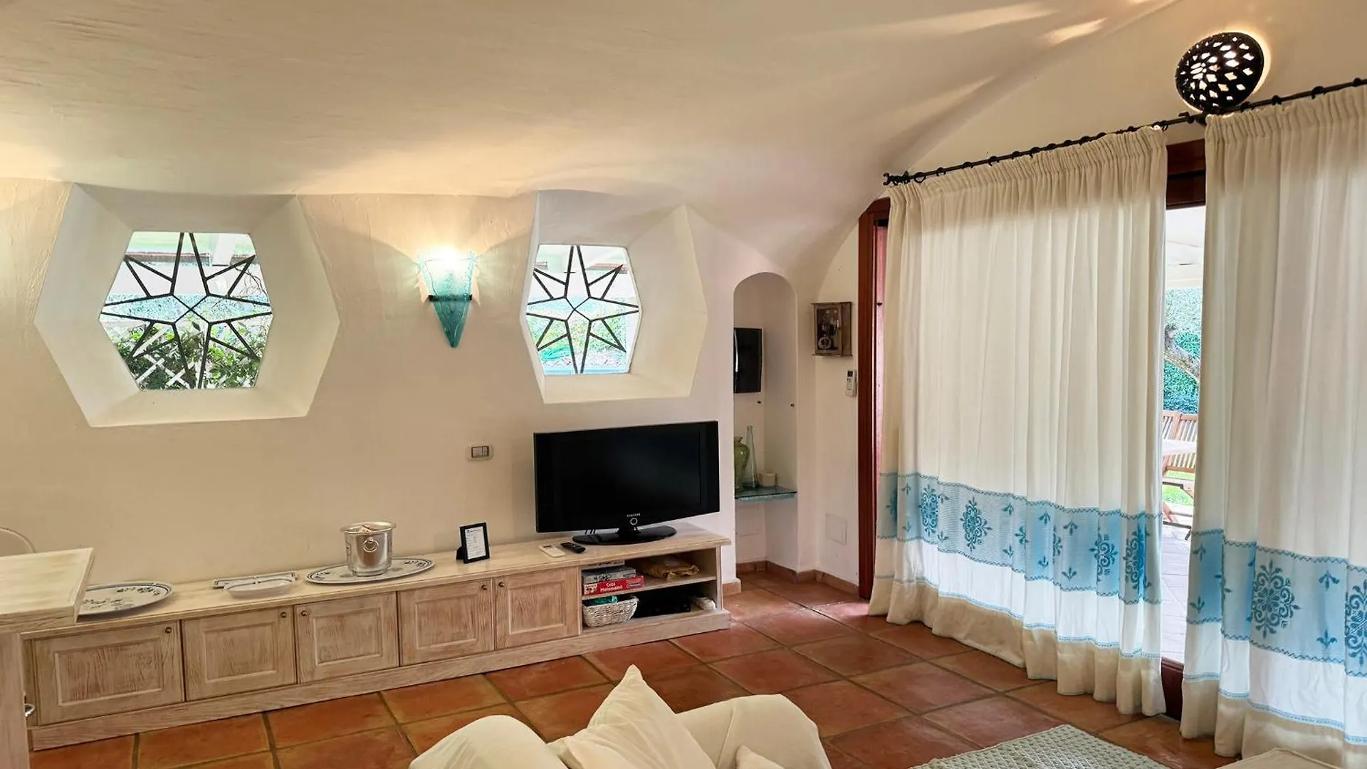 Villa Lisa Porto Taverna Italia